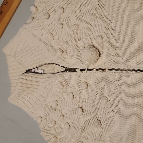 Isaac Mizrahi LIVE! Knitted zip down Sweater, Nobby detail. - Picture 7 of 8